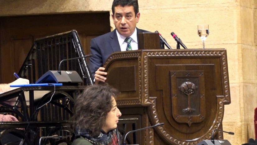 Jon Andoni Atutxa señala que las personas son el “punto de partida” de los presupuestos de Bizkaia para 2017