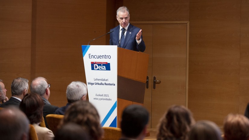 El Lehendakari interviene en el encuentro 