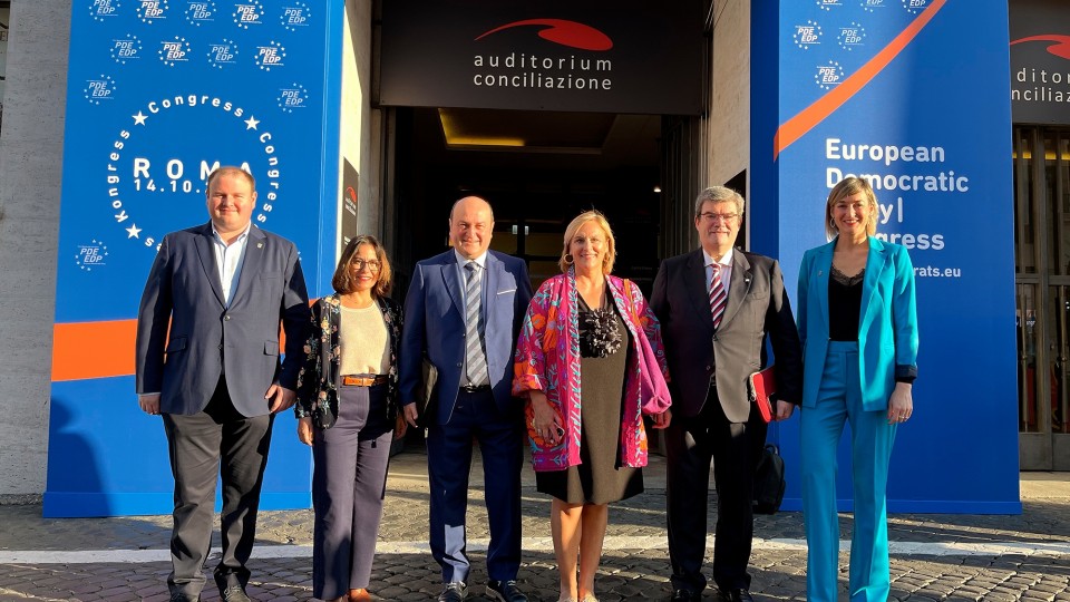 Congreso que el Partido Demócrata Europeo - Roma