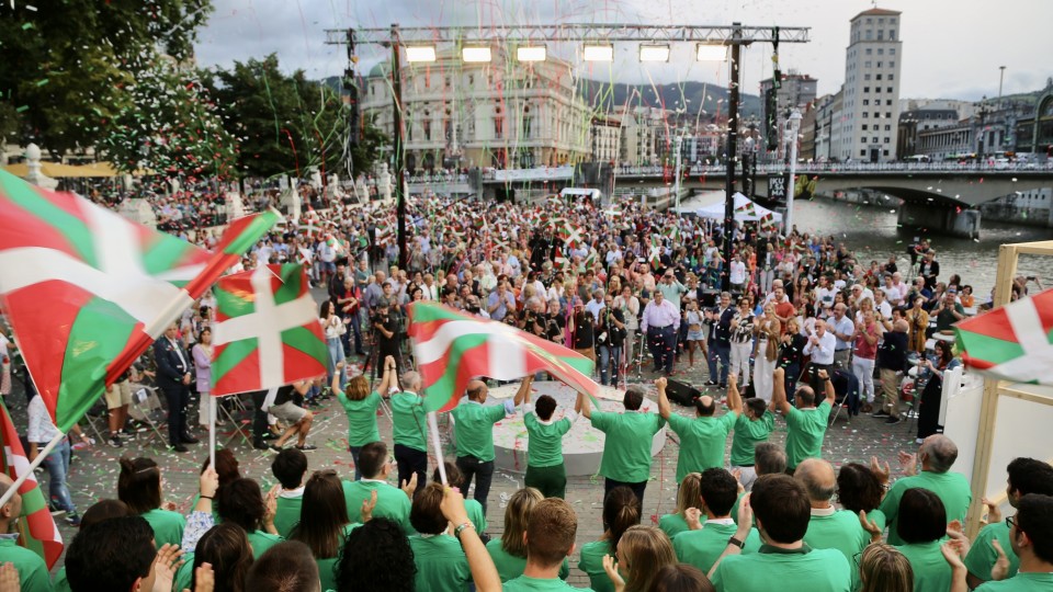 23-J Mitin Arenal Aitor Esteban, Maribel Vaquero, Mikel Legarda, Iñigo Urkullu, Andoni Ortuzar